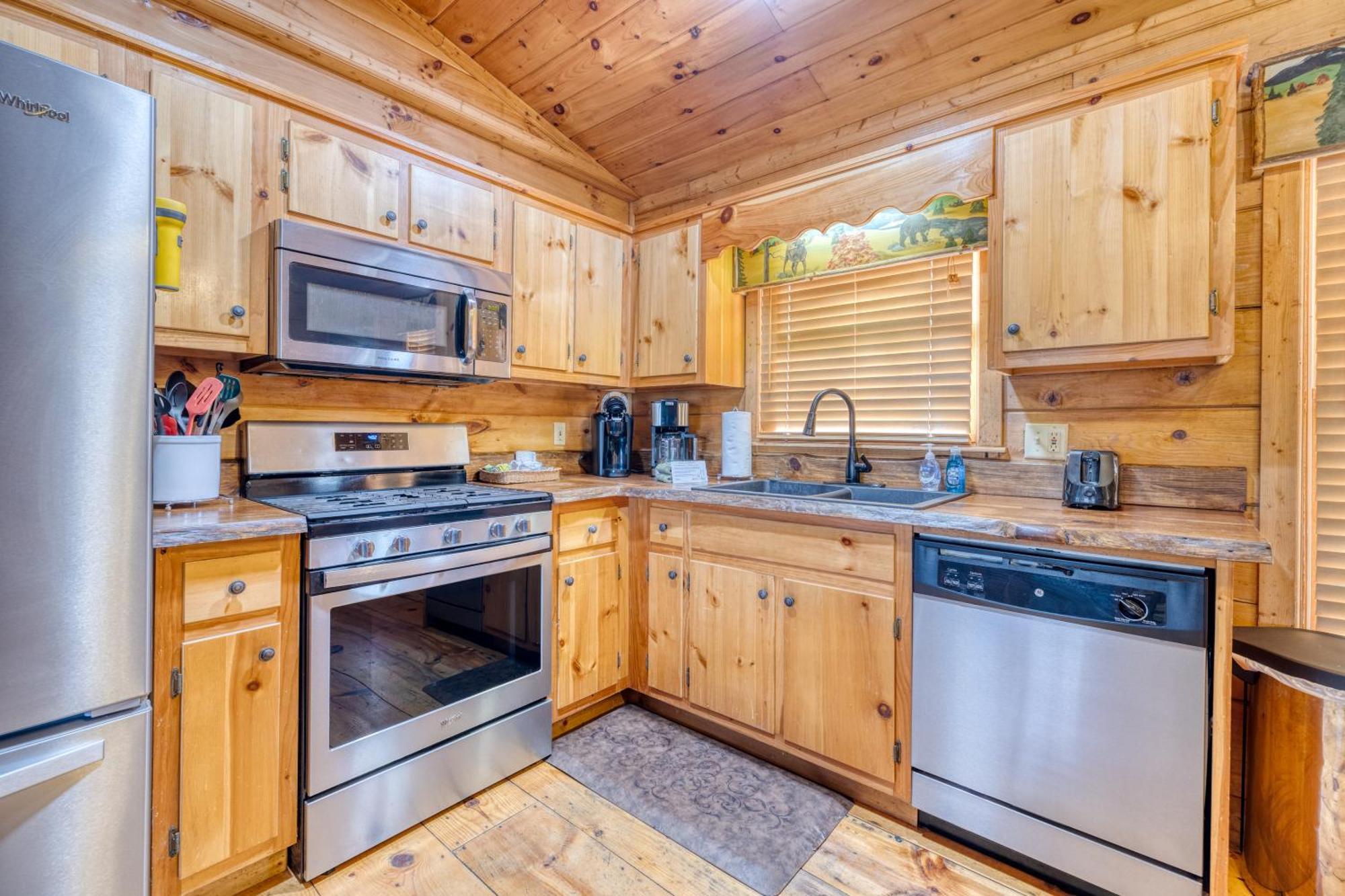 Secluded Sunrise Ridge: Mountain View Retreat with Hot Tub Villa Blue Ridge Exterior photo