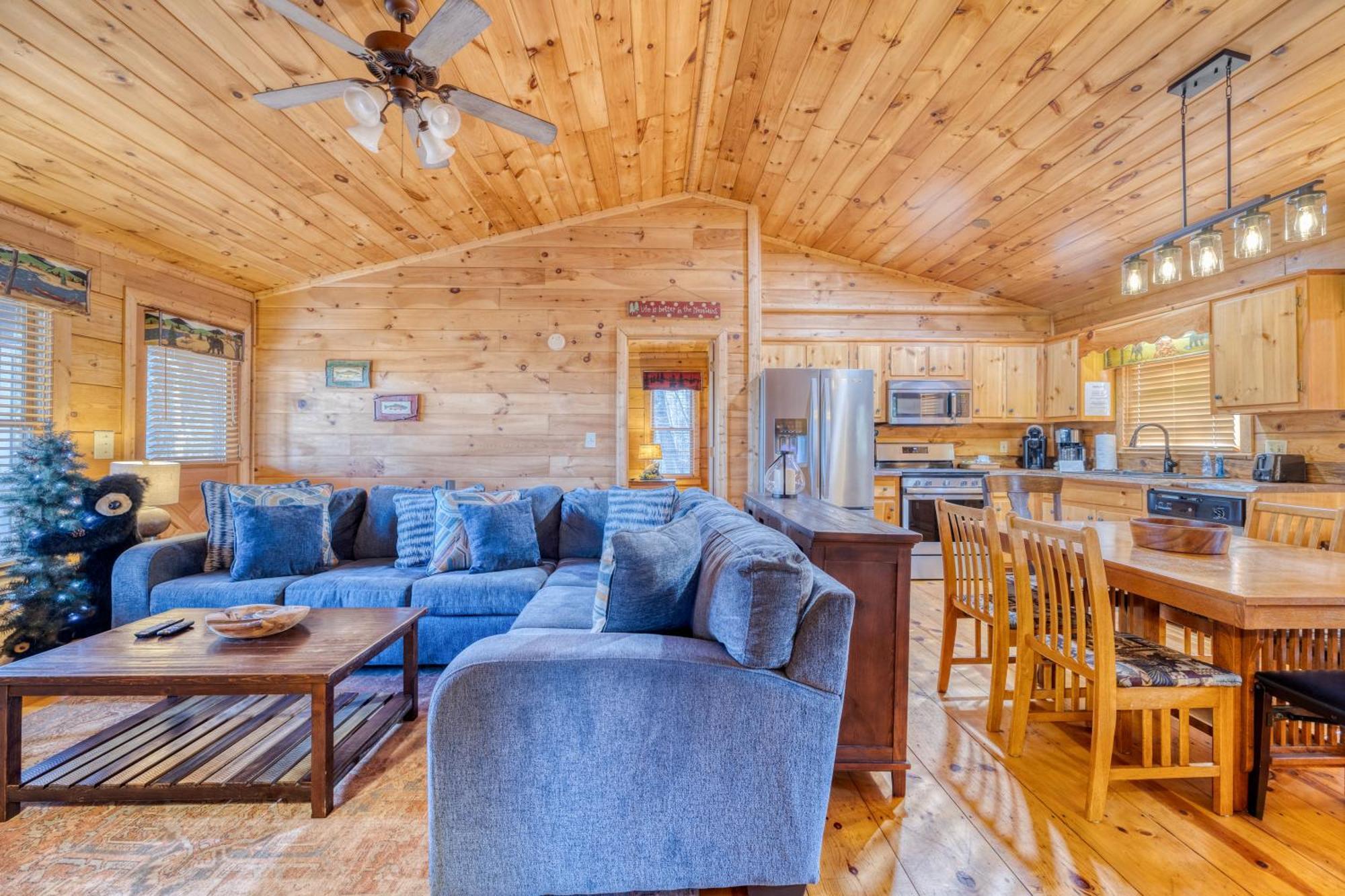 Secluded Sunrise Ridge: Mountain View Retreat with Hot Tub Villa Blue Ridge Exterior photo