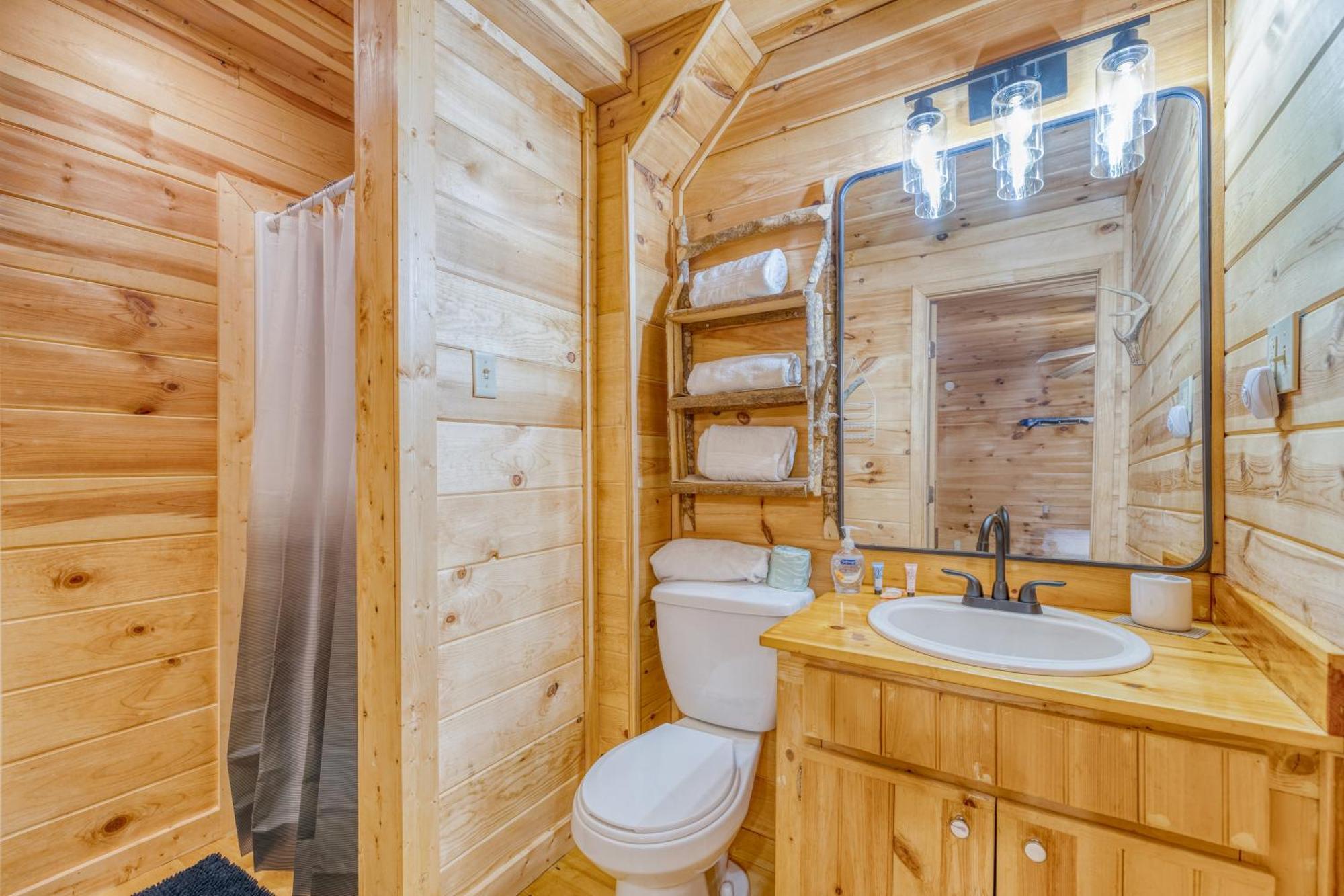 Secluded Sunrise Ridge: Mountain View Retreat with Hot Tub Villa Blue Ridge Exterior photo